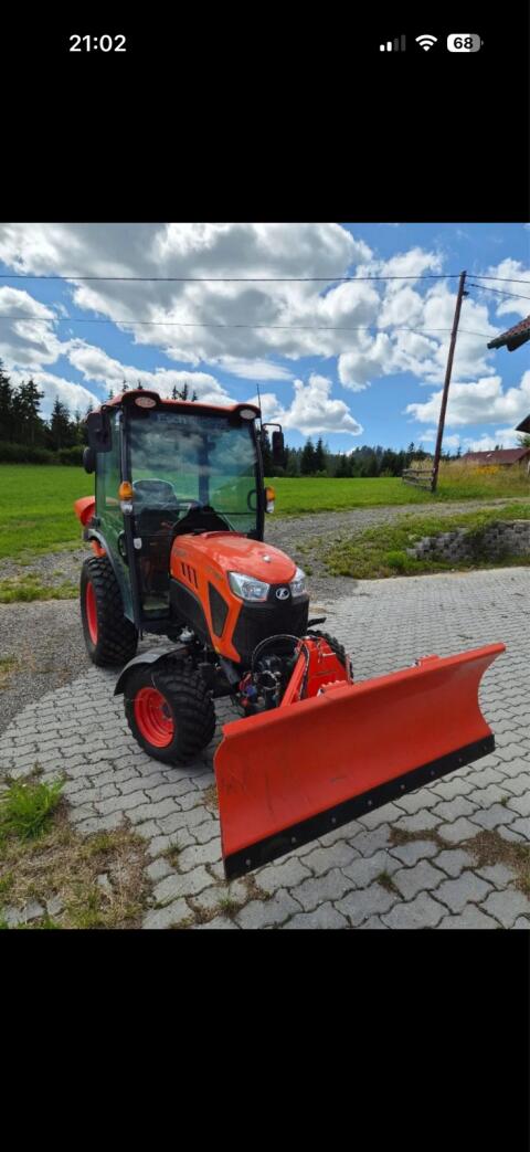 Kubota LX401