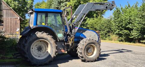 Valtra T121