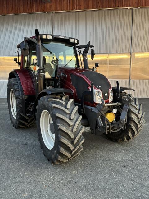 Valtra N 123 Direct