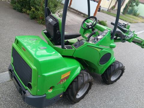528 Avant Hoflader