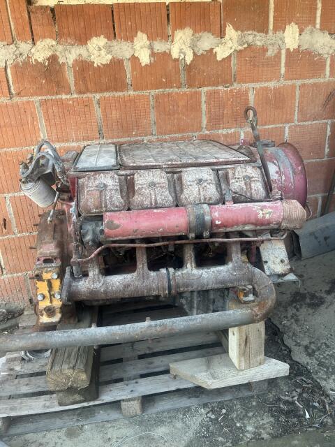 Deutz V8 KHD