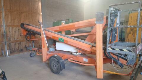 Anhängerbühne Nifty 170 AHG