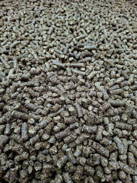 Waldboden, Pellets