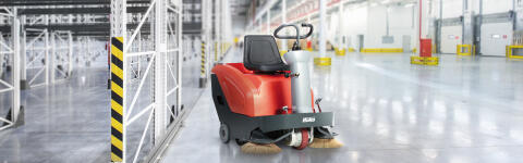 Kehrsaugmaschine: Hako Sweepmaster B800 R
