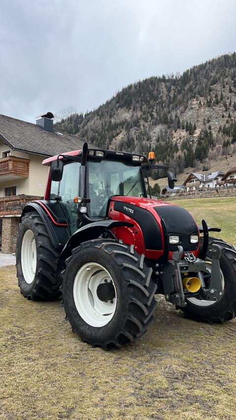 Valtra N121