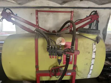 Feldspritze Rau 700 l SL