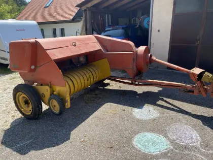 Kleinballenpresse New Holland Hayliner 68