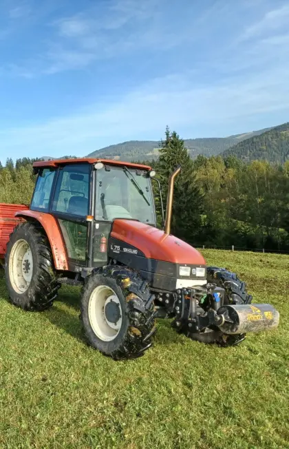 New Holland L75 TURBO (90 PS)