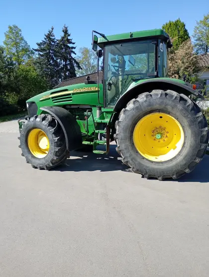 Traktor John Deere 7820