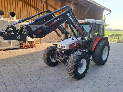Traktor Steyr 975