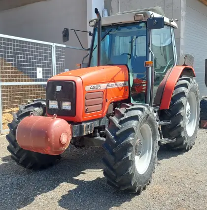 Massey Ferguson 4255-4