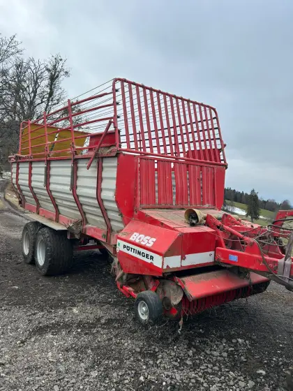 Pöttinger BOSS 3 Tandem Ladewagen
