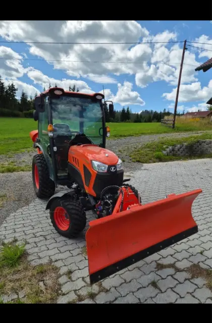 Kubota LX401