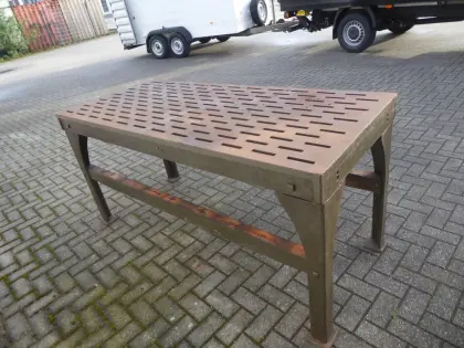 Schweißtisch Lochplatte Vintage 1.830 x 770 mm