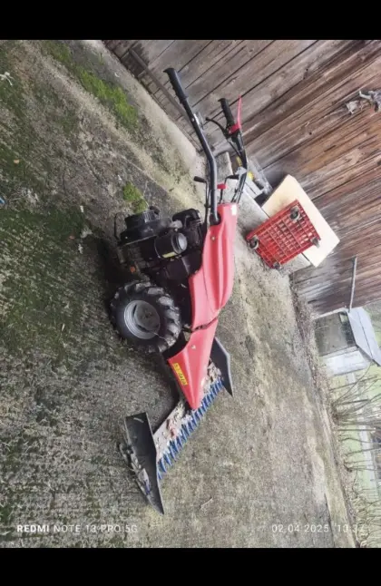 Motormäher mit Dieselmotor