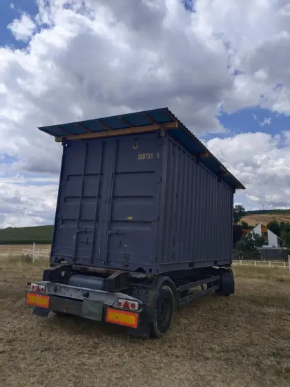 Verkaufe 6 m Seecontainer plus Anhänger