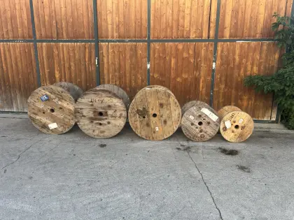 Kabeltrommel aus Holz