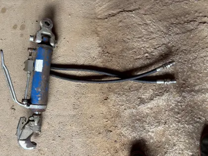 Hydraulischer Oberlenker