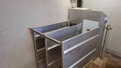 DeLaval Tränkeautomat, 20 Transponder, Milchtank, Kühlung