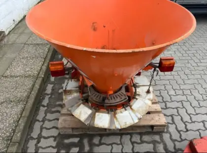 AMAZONEN-WERKE E + S Winterstreuer für Dünger, Sand
