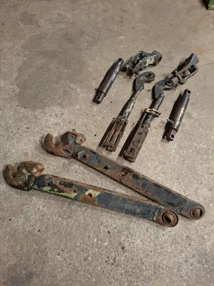Steyr 8130 Hubwerksgestänge