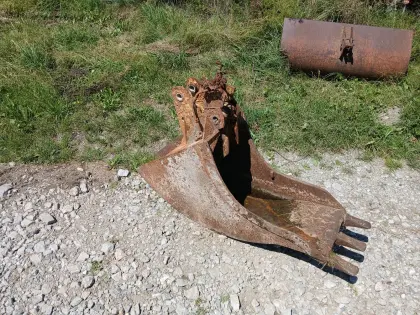 Baggerlöffel zum Trennschieren, klappbar