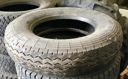 LKW-Reifen 215-70x17,5