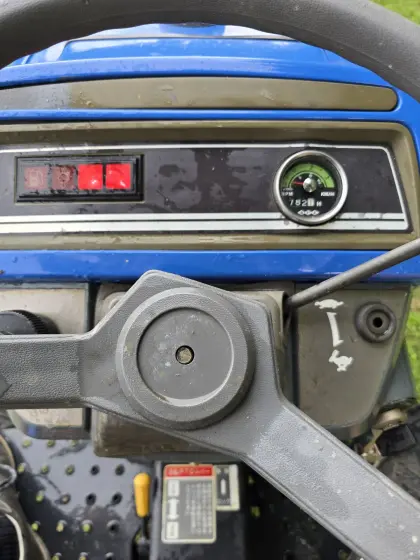 Kartoffelroder mit Iseki Traktor