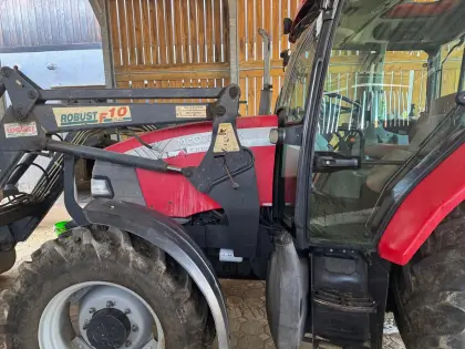 McCormick CX 105 XtraShift mit Stoll Frontlader