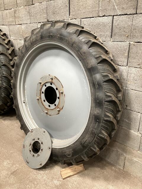 Kompletträder 270/95 R46