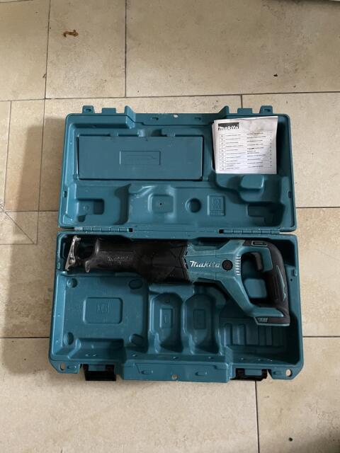 Makita DJR 186 Akku-Säbelsäge, Reciprosäge, Fuchsschwanz