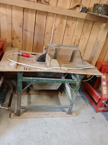 Tischkreissäge mit el. Motor für Brennholz, gebraucht