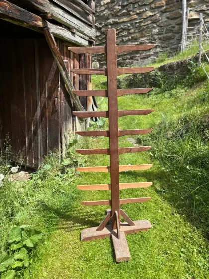 Hölzernes Brotgestell