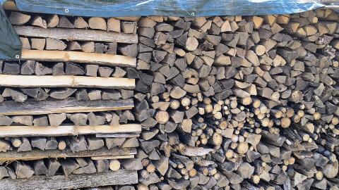 Brennholz Mischholz (Eiche, Esche, Linde und Diverses)