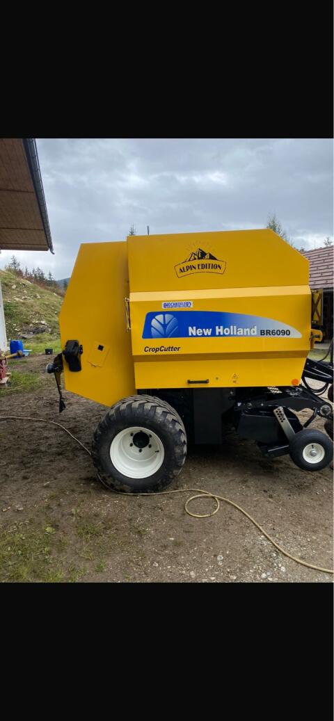 New Holland BR6090 Rundballenpresse