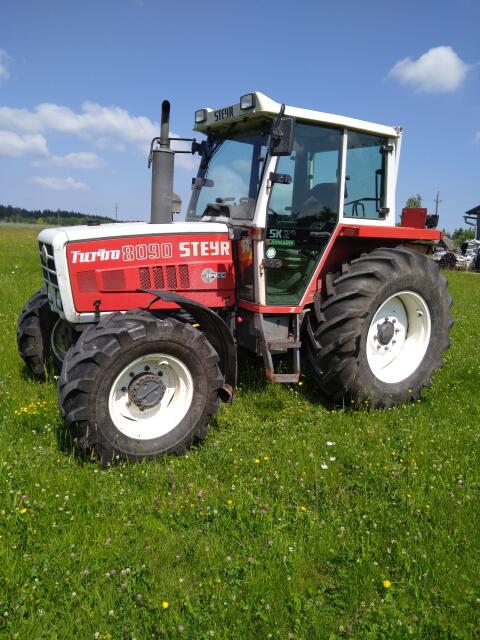 Steyr 8090 SK2