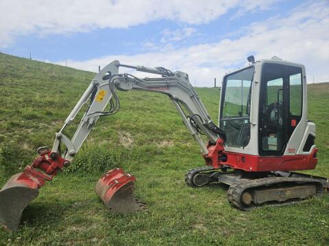Takeuchi TB 225 Powertilt