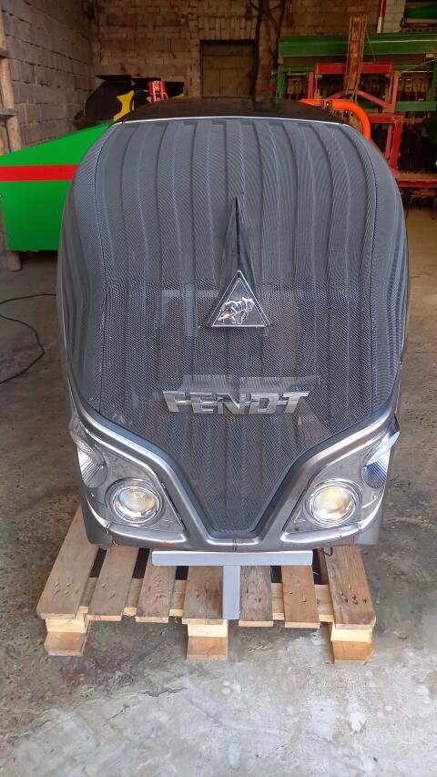 Fendt 724 Motorhaube