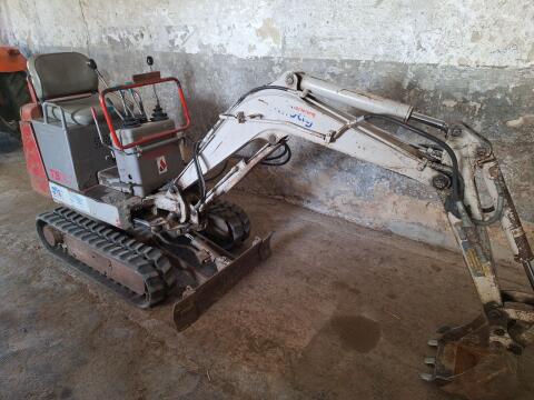 Takeuchi TB 007