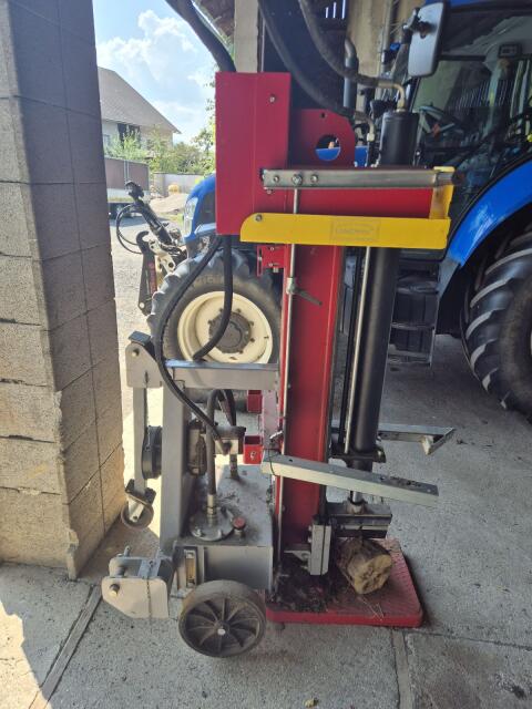Holzspalter 15 t