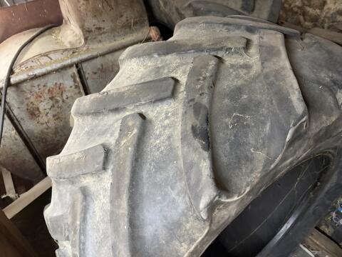 Reifen 540/65R28