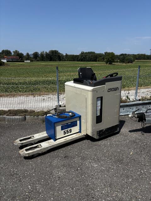 Crown Niederhubwagen, Ameise