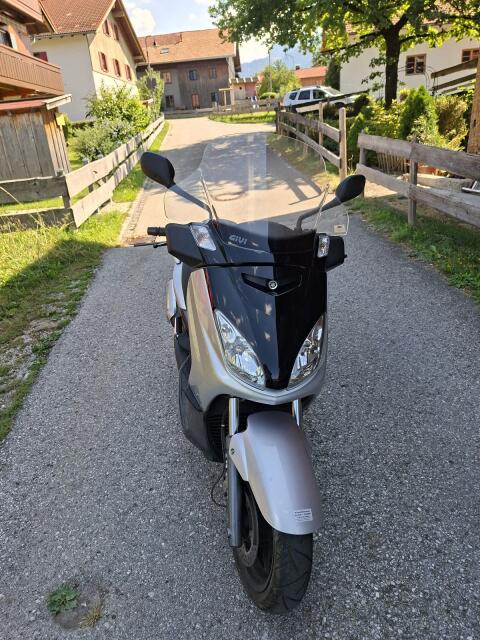 Yamaha Xmax 125 ccm