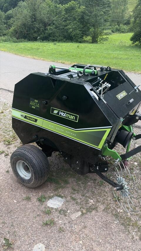 Mini-Rundballenpresse Hofman MB 2
