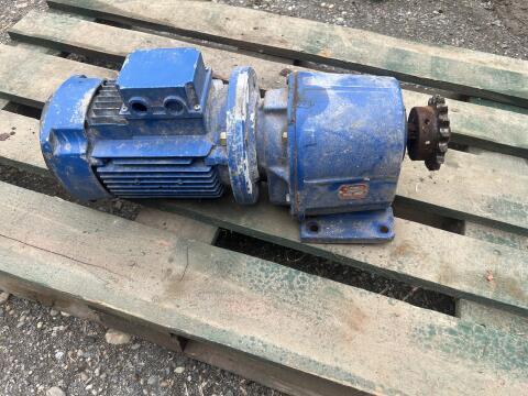 Elektromotor mit Getriebe