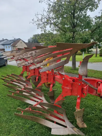 Pöttinger Pflug Servo 35S Plus