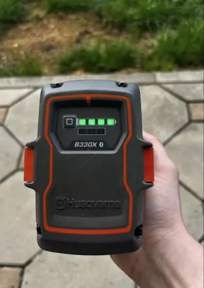 4x Husqvarna B330X Akkus