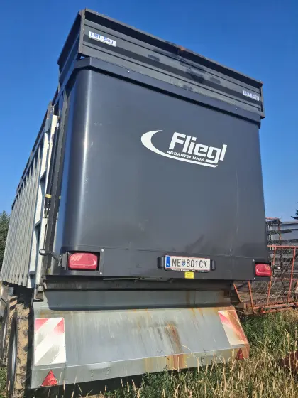 Fliegl Gigant