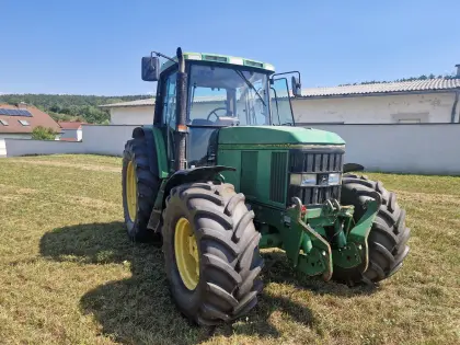John Deere 6600