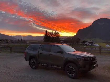 Verkaufe Toyota Hilux mit Hardtop